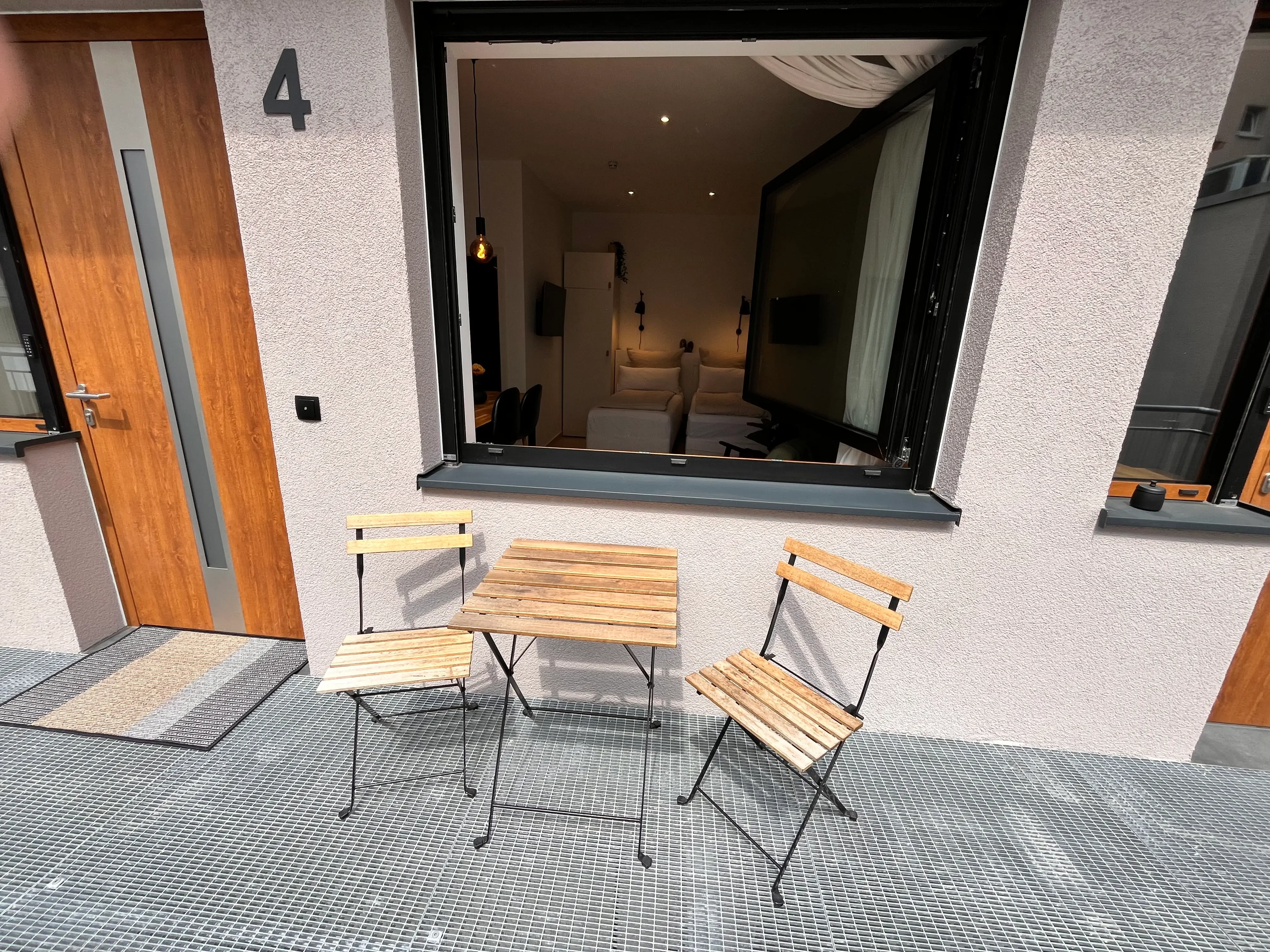 Studio Jade 5